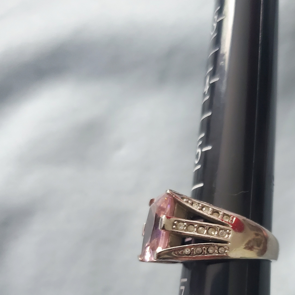 Ring - Picture 4 of 6